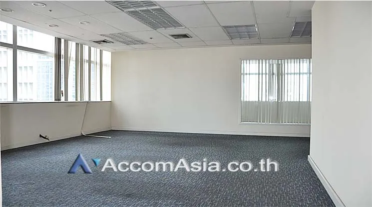 unit Office space For Rent in Silom, Bangkok  near BTS Surasak (AA10943)